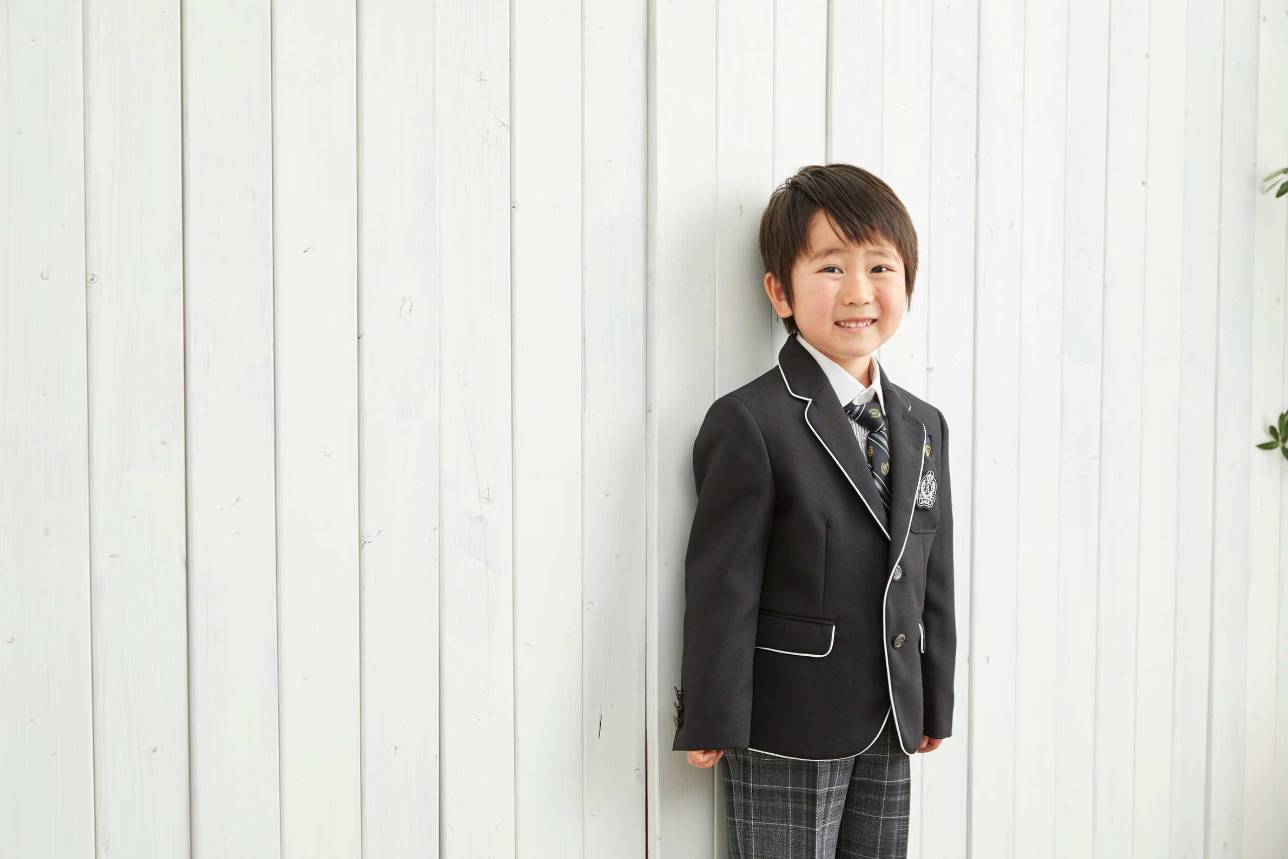 Boys 5 Piece Suits Are The New Fashion For Special Occasions In 2023